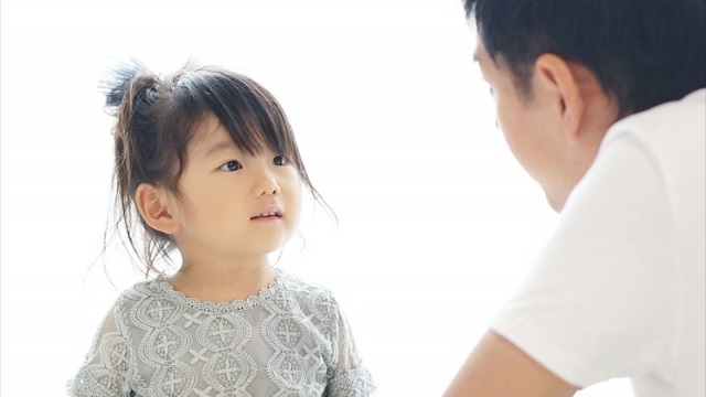 子供の幼児的万能感に対する父親の接し方